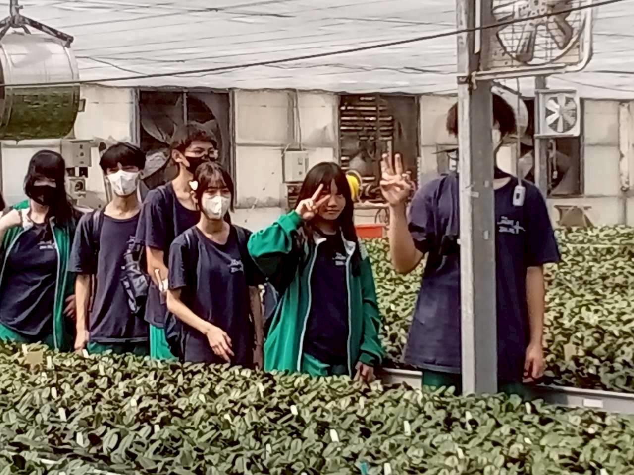 115仁愛健行及嘉大參訪(16)