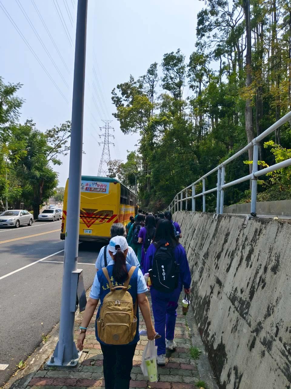 115仁愛健行及嘉大參訪(37)
