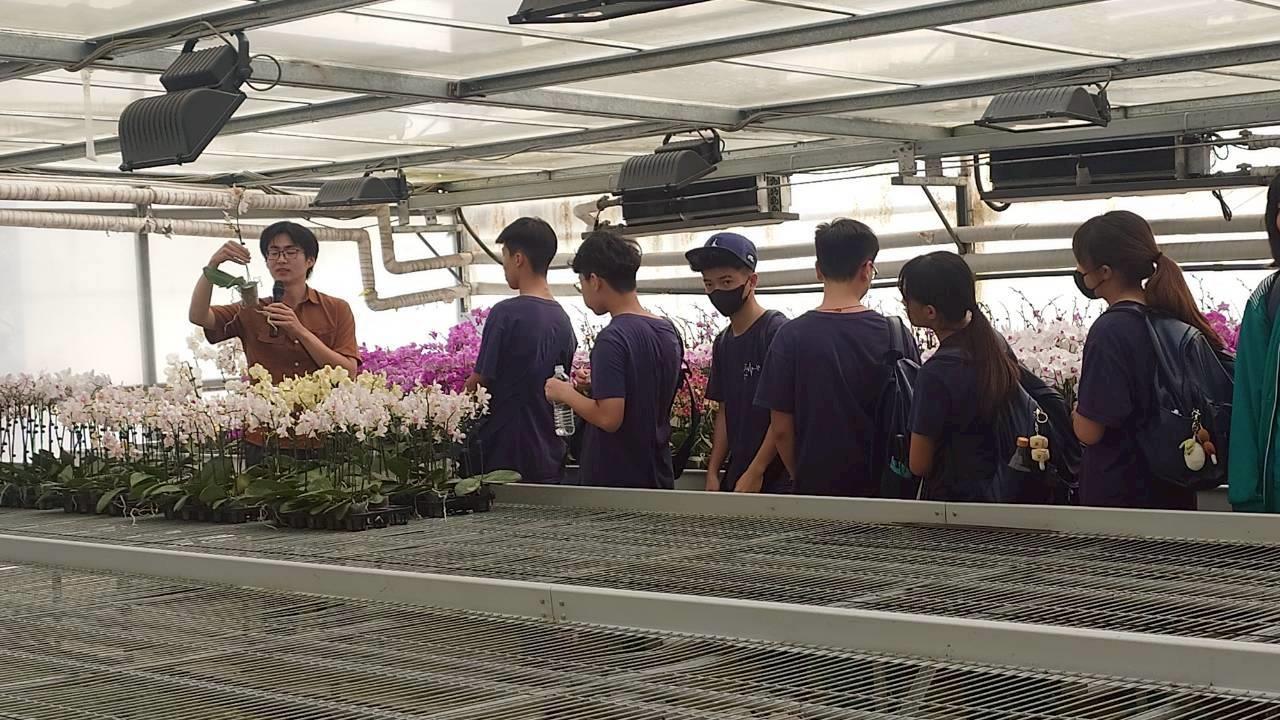 115仁愛健行及嘉大參訪(98)